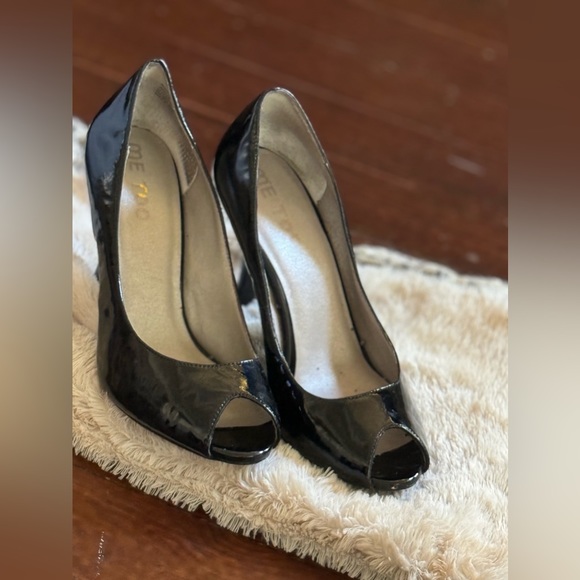 Used - Picture 2 of 2